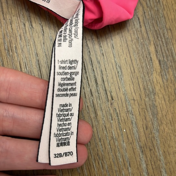 Victorias Secret T Shirt Demi Bra - Picture 7 of 7